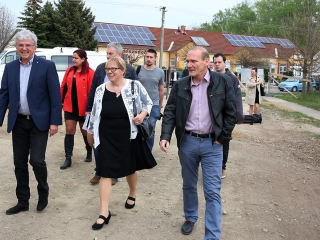 Nagyvenyimi fejlesztések - Településbejárás - fotó: Sándor Judit