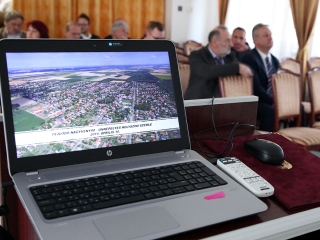 Nagyvenyimi fejlesztések - Településbejárás - fotó: Sándor Judit