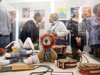 Kiállítás a múzeumban - A rács két oldalán - fotó: Sándor Judit