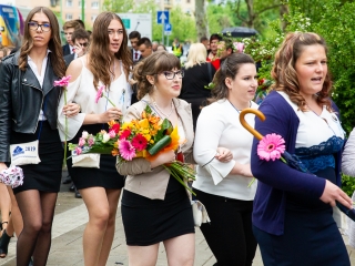 A Lorántffy iskola diákjainak ballagása a főtéren - fotó: Ónodi Zoltán