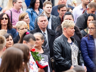 A Lorántffy iskola diákjainak ballagása a főtéren - fotó: Ónodi Zoltán