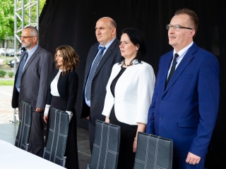 A Lorántffy iskola diákjainak ballagása a főtéren - fotó: Ónodi Zoltán