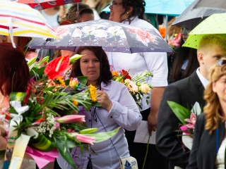 A Lorántffy iskola diákjainak ballagása a főtéren - fotó: Ónodi Zoltán