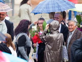 A Lorántffy iskola diákjainak ballagása a főtéren - fotó: Ónodi Zoltán