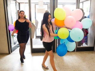 A Lorántffy iskola diákjainak ballagása a főtéren - fotó: Ónodi Zoltán