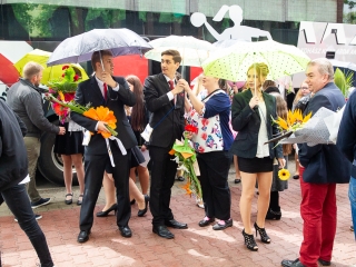 A Lorántffy iskola diákjainak ballagása a főtéren - fotó: Ónodi Zoltán