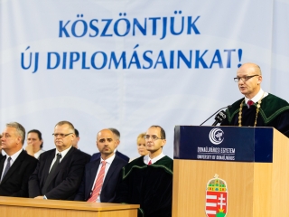 Diplomaátadó az egyetemen (2019) - fotó: Ónodi Zoltán