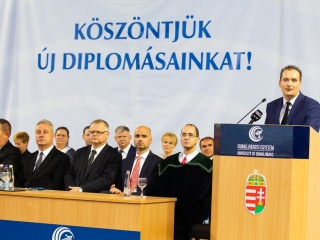 Diplomaátadó az egyetemen (2019) - fotó: Ónodi Zoltán
