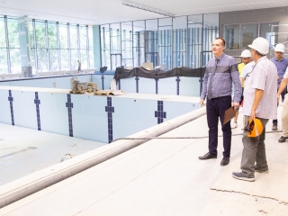 Uszodafelújítás - Polgármesteri bejárás - fotó: Ónodi Zoltán