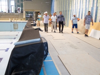 Uszodafelújítás - Polgármesteri bejárás - fotó: Ónodi Zoltán