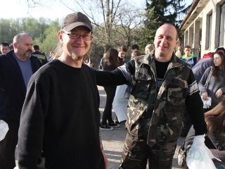 Szemétszedés a Duna-parton - fotó: Sándor Judit