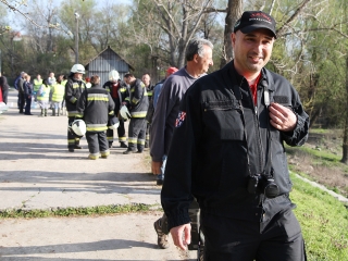 Szemétszedés a Duna-parton - fotó: Sándor Judit