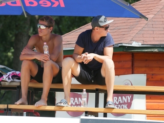 Strandröplabda a Szalki-szigeten - fotó: Sándor Judit