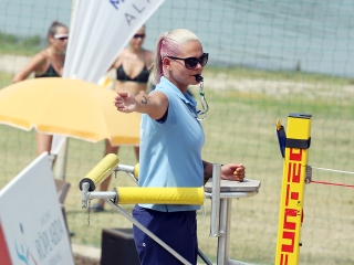 Strandröplabda a Szalki-szigeten - fotó: Sándor Judit