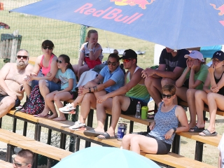 Strandröplabda a Szalki-szigeten - fotó: Sándor Judit