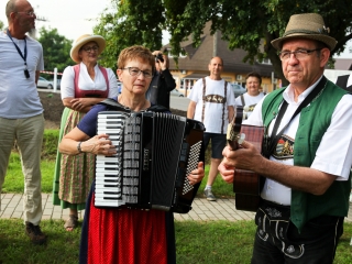 Altomünsteri vendégek Nagyvenyimen - fotó: Ónodi Zoltán