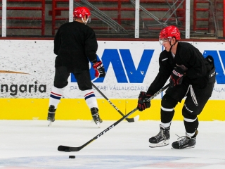 DAB első jeges edzés - fotó: Ónodi Zoltán