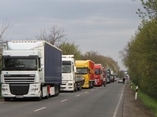 Karambol a 6-os úton - fotó: Ónodi Zoltán