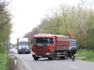 Karambol a 6-os úton - fotó: Ónodi Zoltán