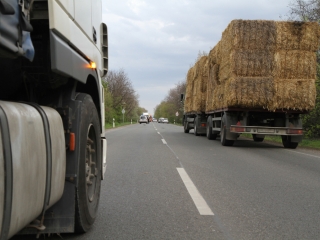 Karambol a 6-os úton - fotó: Ónodi Zoltán