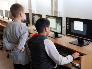 Családi nap a Petőfi iskolában (2019) - fotó: Sándor Judit