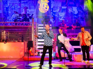 Tied a világ - Premier a Bartókban - fotó: Ónodi Zoltán