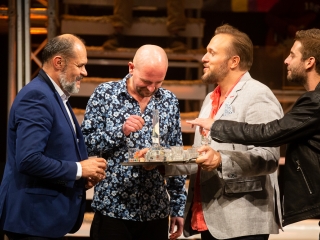 Tied a világ - Premier a Bartókban - fotó: Ónodi Zoltán