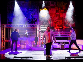 Tied a világ - Premier a Bartókban - fotó: Ónodi Zoltán