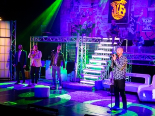 Tied a világ - Premier a Bartókban - fotó: Ónodi Zoltán