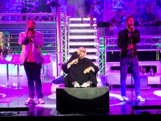 Tied a világ - Premier a Bartókban - fotó: Ónodi Zoltán