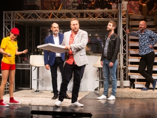 Tied a világ - Premier a Bartókban - fotó: Ónodi Zoltán