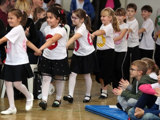 Elsősavató az Arany iskolában (2019) - fotó: Sándor Judit