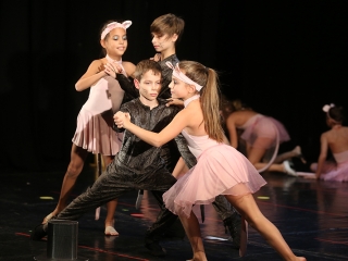 A Dunaújvárosi Óvoda Gálaestje - fotó: Sándor Judit