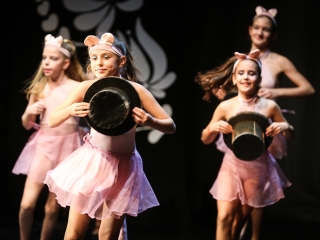 A Dunaújvárosi Óvoda Gálaestje - fotó: Sándor Judit