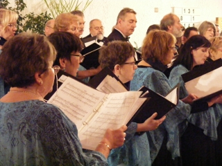 Dunaújvárosi Vegyeskar adventi koncert - fotó: 