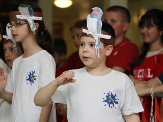 Rajzkiállítás az Arany Iskolában - fotó: Sándor Judit