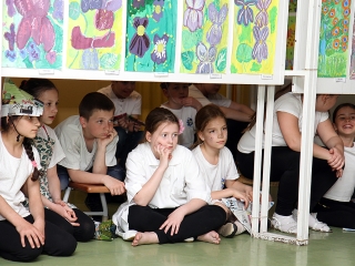 Rajzkiállítás az Arany Iskolában - fotó: Sándor Judit