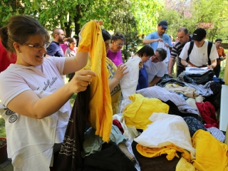 Adomány a Jószolgálati Otthonnak - fotó: Ónodi Zoltán