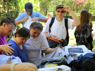 Adomány a Jószolgálati Otthonnak - fotó: Ónodi Zoltán