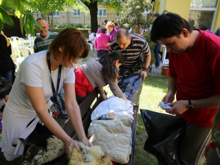 Adomány a Jószolgálati Otthonnak - fotó: Ónodi Zoltán