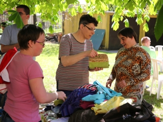 Adomány a Jószolgálati Otthonnak - fotó: Ónodi Zoltán