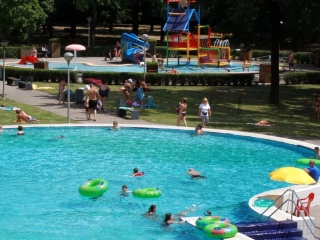 Újra nyitott az élményfürdő! - fotó: 