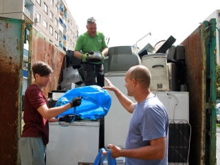 Gyűjtőakció a Rómain: mindent bele! - fotó: 