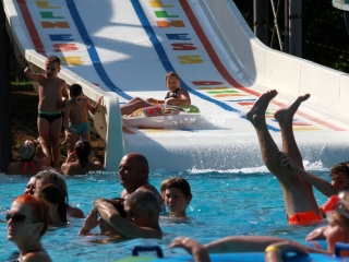 Újabb élményözön a fürdőben - fotó: 