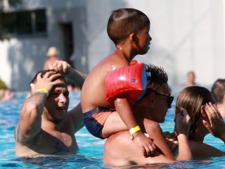 Újabb élményözön a fürdőben - fotó: 