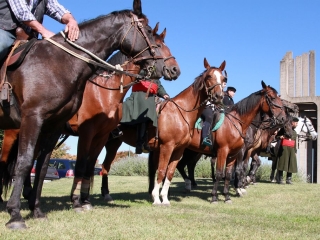 Lovasok a Lajos-köveknél - fotó: 