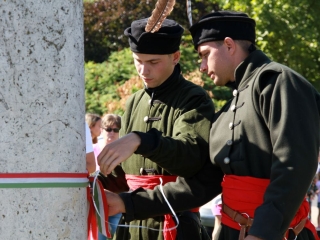 Lovasok a Lajos-köveknél - fotó: 