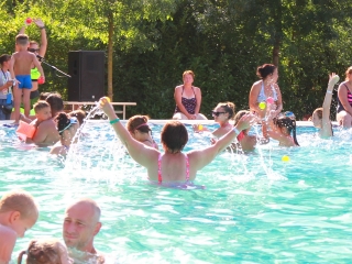 Nyárbúcsúztató az élményfürdőben - fotó: 