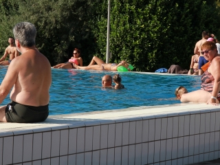 Nyárbúcsúztató az élményfürdőben - fotó: 