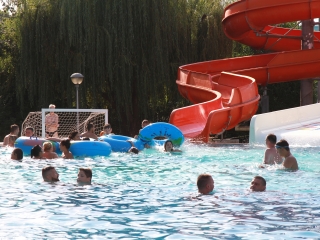 Nyárbúcsúztató az élményfürdőben - fotó: 